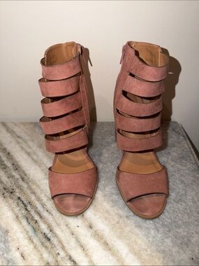 Qupid Blush Multi-Strap Open-Toe Heels